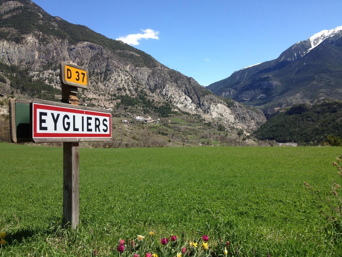 Chambre D'Hotes La Font Eygliers Exterior foto